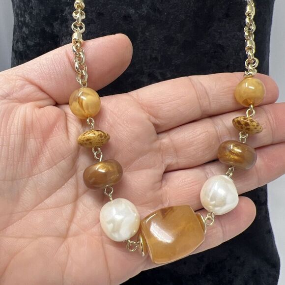 Chico's Single Necklace Amber Color Acrylic Pearl Brown On Gold Tone Longline - Picture 2 of 7